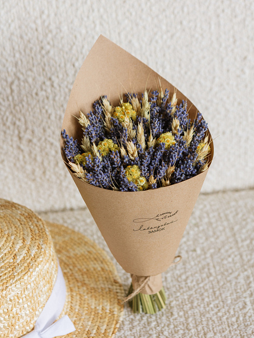 Букет лаванда крымская, пшеница и бессмертник, средний