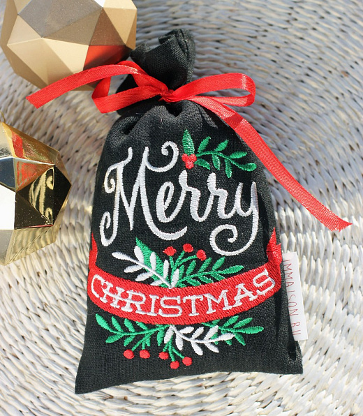 Саше с цветами лаванды ручной работы с вышивкой "Merry Christmas"