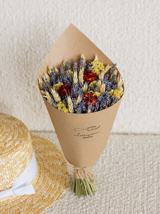 Букет лаванда крымская, пшеница и яркие сухоцветы, средний