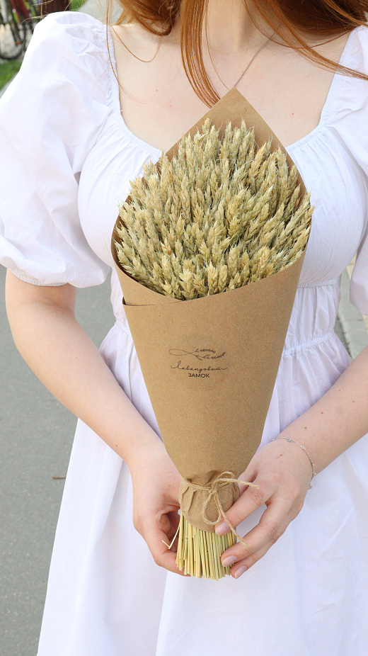 Высокий букет из пшеницы для интерьера